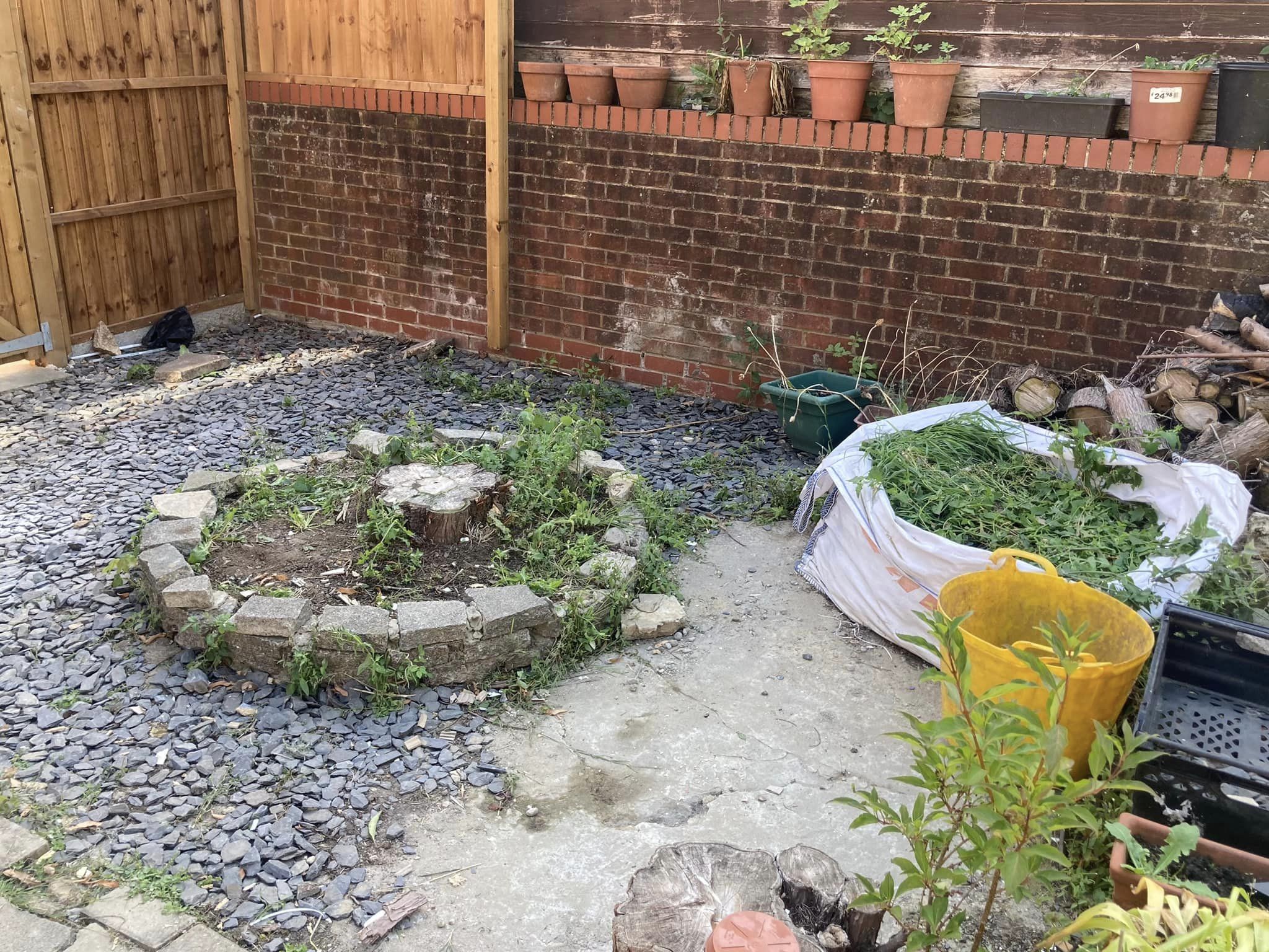 clear and tidy garden after waste collection